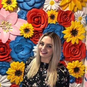 Meet your Posher, Suzanne